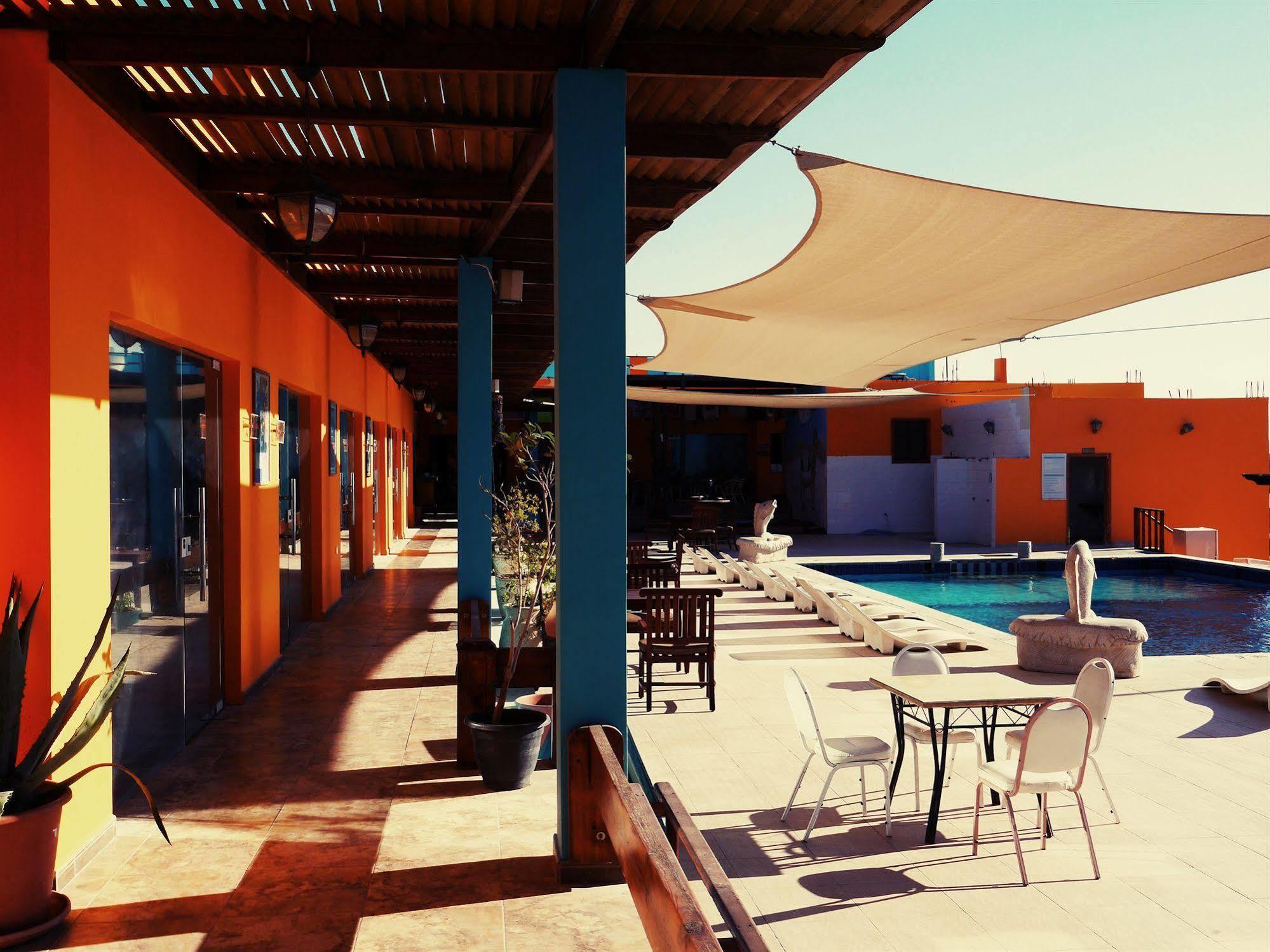 לינה וארוחת בוקר Adventure Divers & Dive Center עקבה